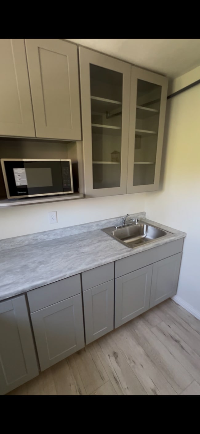 21611 Wahoo Trl, Unit Second floor in Chatsworth, CA - Foto de edificio - Building Photo