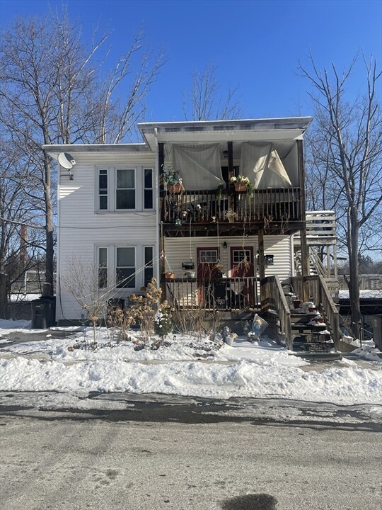 146 Sherman St in Gardner, MA - Building Photo