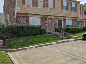 2500 E Park Blvd in Plano, TX - Building Photo
