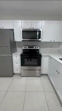 861 NE 209th Terrace in Miami, FL - Building Photo - Building Photo