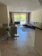 201 Golden Isles Dr in Hallandale Beach, FL - Building Photo - Building Photo