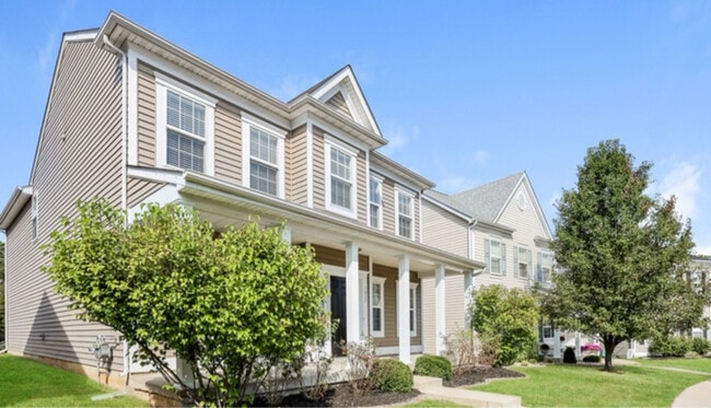 1027 Glengarry Dr in Wentzville, MO - Foto de edificio - Building Photo