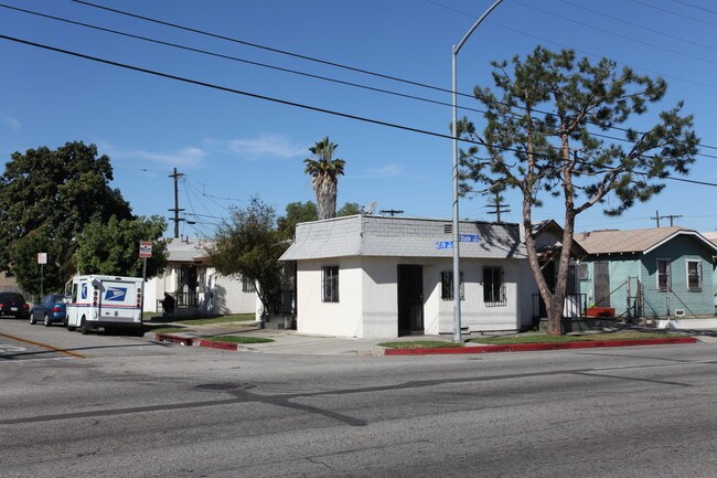 6029-6031 State St in Huntington Park, CA - Foto de edificio - Building Photo