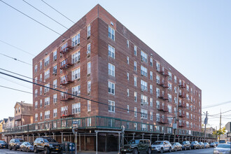 1200 Gravesend Neck Rd in Brooklyn, NY - Building Photo - Building Photo