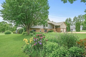 20055 County Road 117 in Rogers, MN - Building Photo - Building Photo