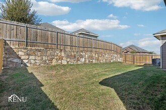 300 Ridgeland Oak Dr in Fort Worth, TX - Building Photo - Building Photo