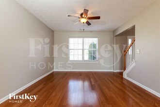 1273 Royal Ives Ct SE in Lawrenceville, GA - Foto de edificio - Building Photo