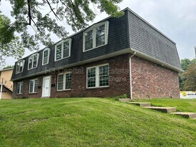 100 Gettysburg Rd in Belleville, IL - Building Photo