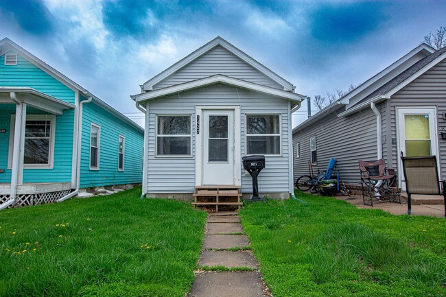 property at 1427 Lincoln St