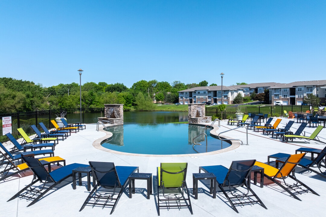 The Fairways Apartment Homes in Lee's Summit, MO - Building Photo