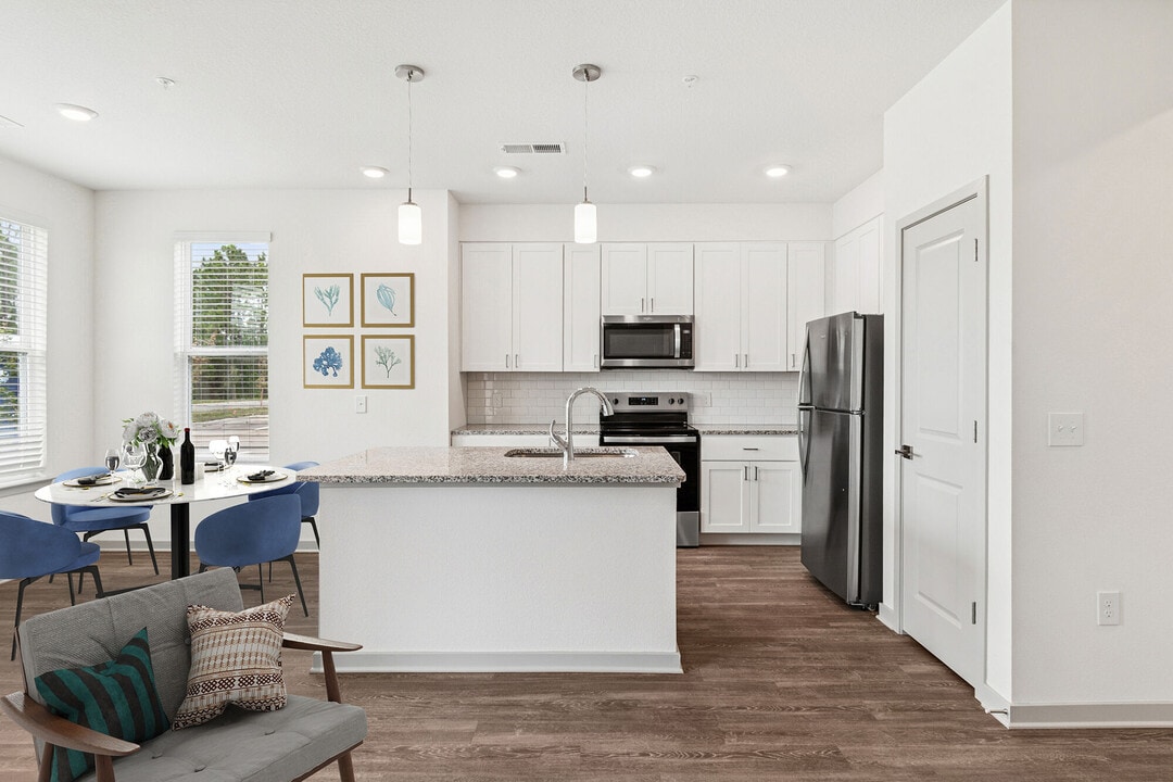 Alera at Hunters Glen in Lake Wales, FL - Foto de edificio