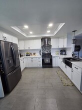 22 Ridge Crest Cir in Pomona, CA - Foto de edificio - Building Photo