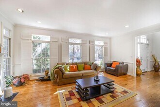 5119 Warren Pl NW in Washington, DC - Building Photo - Building Photo