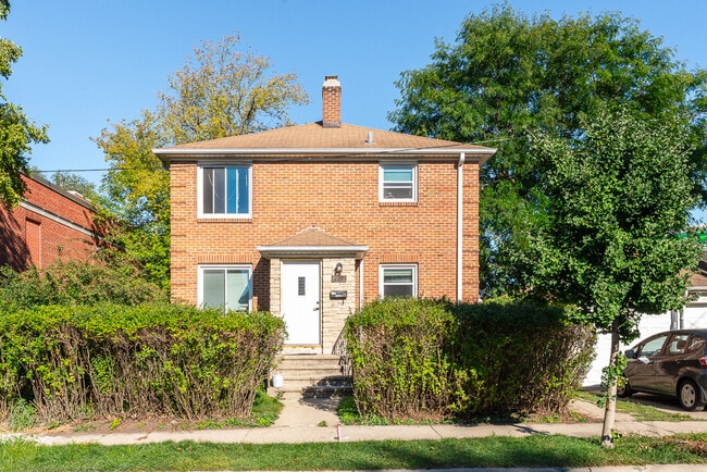209 Kedzie St, Unit Apartment #2