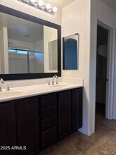 5623 S 27th Dr in Phoenix, AZ - Foto de edificio - Building Photo