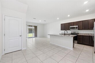 1228 Yellow Finch Dr in Davenport, FL - Building Photo - Building Photo