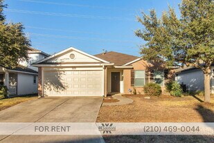 3835 Mist Flower Dr in Converse, TX - Building Photo