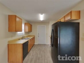 13923 Flairwood St in San Antonio, TX - Foto de edificio - Building Photo