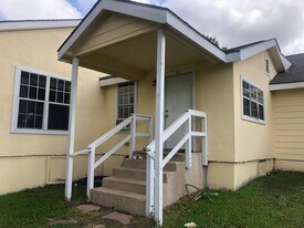 2903 N U.S. Hwy 281 in Burnet, TX - Building Photo