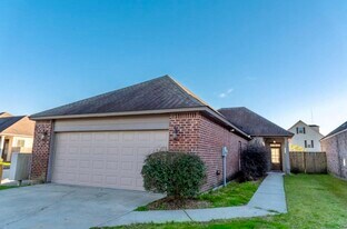 3921 Northshore Ave in Baton Rouge, LA - Building Photo