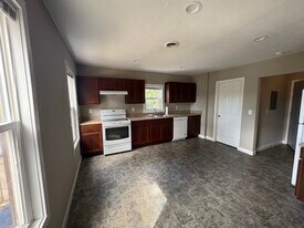 6110 31st Ave, Unit 6110 31st Ave Upper in Kenosha, WI - Building Photo