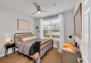 The Delta Pearland in Pearland, TX - Foto de edificio - Building Photo