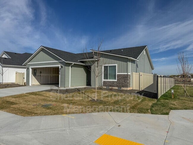 property at 1870 W Unforgettable St