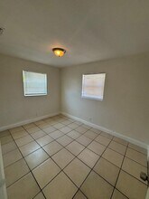 1100 W 25th St in West Palm Beach, FL - Building Photo - Building Photo