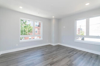 2532 Amber St, Unit A in Philadelphia, PA - Foto de edificio - Building Photo