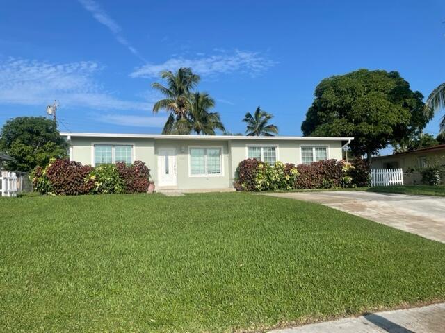 1467 Cochran Dr in Lake Worth, FL - Foto de edificio - Building Photo