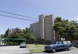 Eskaton Hazel Shirley Manor in El Cerrito, CA - Building Photo - Building Photo