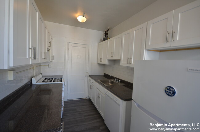 1241 Boylston St, Unit 1 in Boston, MA - Building Photo - Building Photo