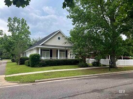 10162 Papas St in Daphne, AL - Building Photo