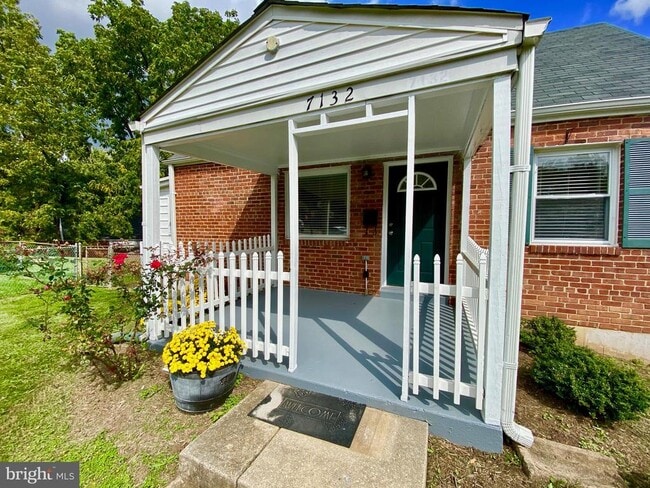 7132 Parkview Ave in Falls Church, VA - Building Photo - Building Photo