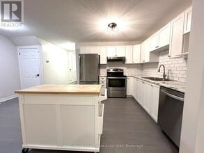 120 Parkinson Crescent in Orangeville, ON - Building Photo - Building Photo