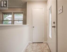 214 Clark Ave in Kitchener, ON - Building Photo - Building Photo