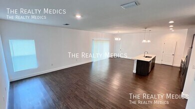 1006 Westunder St SE in Palm Bay, FL - Building Photo - Building Photo