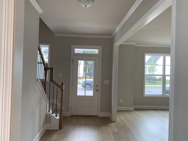5192 Parkwood Dr in Flowery Branch, GA - Building Photo - Building Photo