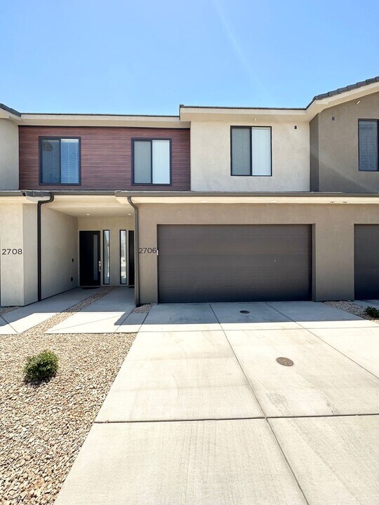 2706 Rain Tree St in Saint George, UT - Building Photo