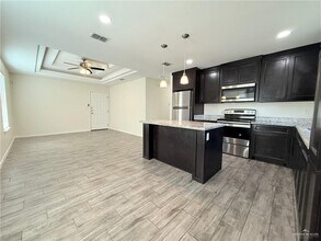 3413 Sahara Dr in Edinburg, TX - Building Photo - Building Photo