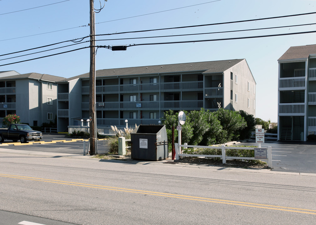 Surf Villas in North Myrtle Beach, SC - Building Photo