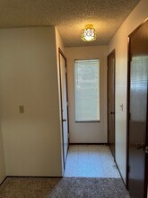 990 S 70th St in Springfield, OR - Building Photo - Building Photo