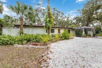 3400 Clark Dr in Sarasota, FL - Building Photo - Building Photo
