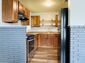 111 Farhill Ln in San Antonio, TX - Building Photo - Building Photo