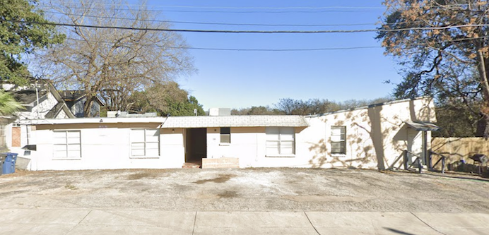 153 E Baylor St in San Antonio, TX - Building Photo