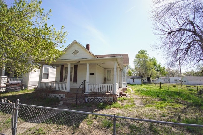 312 NE Wilson Ave in Topeka, KS - Building Photo - Building Photo