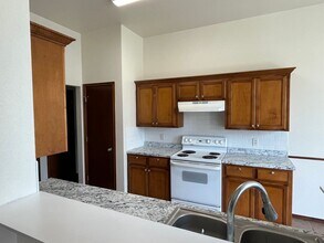 2412 NW 162nd St in Edmond, OK - Foto de edificio - Building Photo
