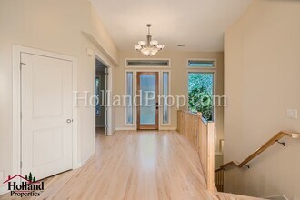 3000 NW Chapin Dr in Portland, OR - Building Photo - Building Photo