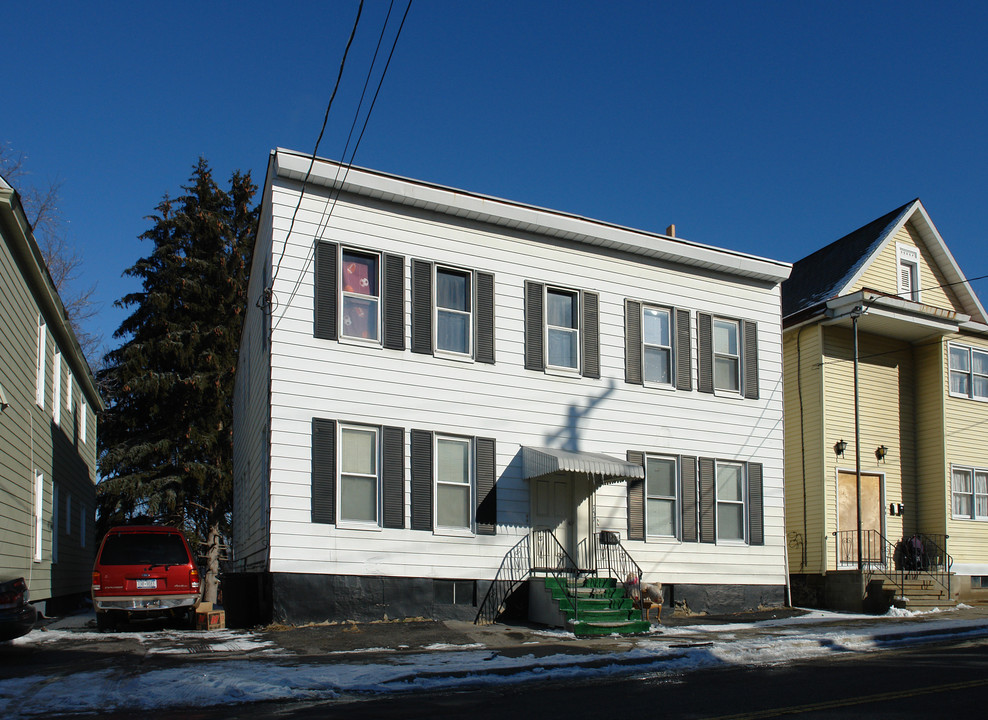 757 Eastern Ave in Schenectady, NY - Building Photo