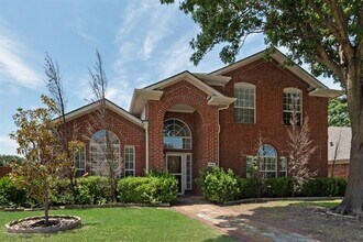 3800 Rolling Hills Dr in Plano, TX - Building Photo - Building Photo